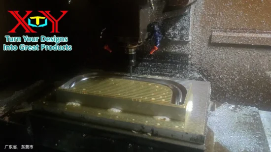 Lavorazione del tornio CNC di pezzi di precisione realizzati in metallo, lega di alluminio, acciaio inossidabile